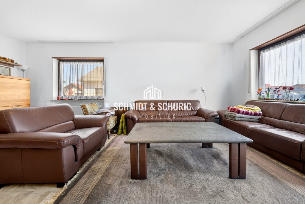 Immobilienangebot - Forst - Alle - Freundliche Etagenwohnung mit Balkon, Garage und solider Mieteinnahme
