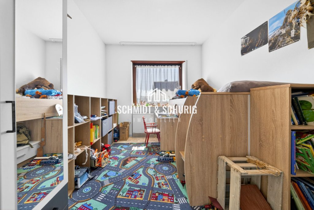 Immobilienangebot - Forst - Alle - Freundliche Etagenwohnung mit Balkon, Garage und solider Mieteinnahme