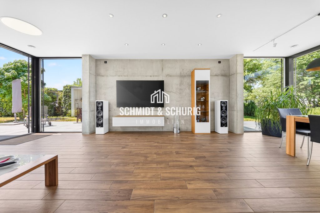 Wohnzimmer Immobilienangebot - Bruchsal - Alle - Exklusives Einfamililienhaus mit großer Garage und tollem Grundstück