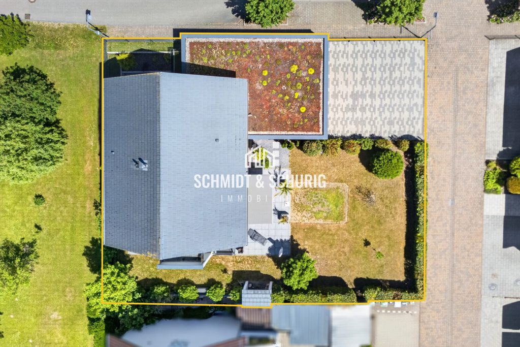 Luftaufnahme Immobilienangebot - Bruchsal - Alle - Exklusives Einfamililienhaus mit großer Garage und tollem Grundstück