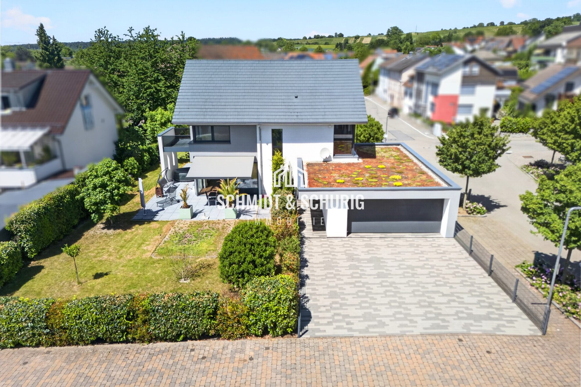 Immobilienangebot - Bruchsal - Alle - Exklusives Einfamililienhaus mit großer Garage und tollem Grundstück