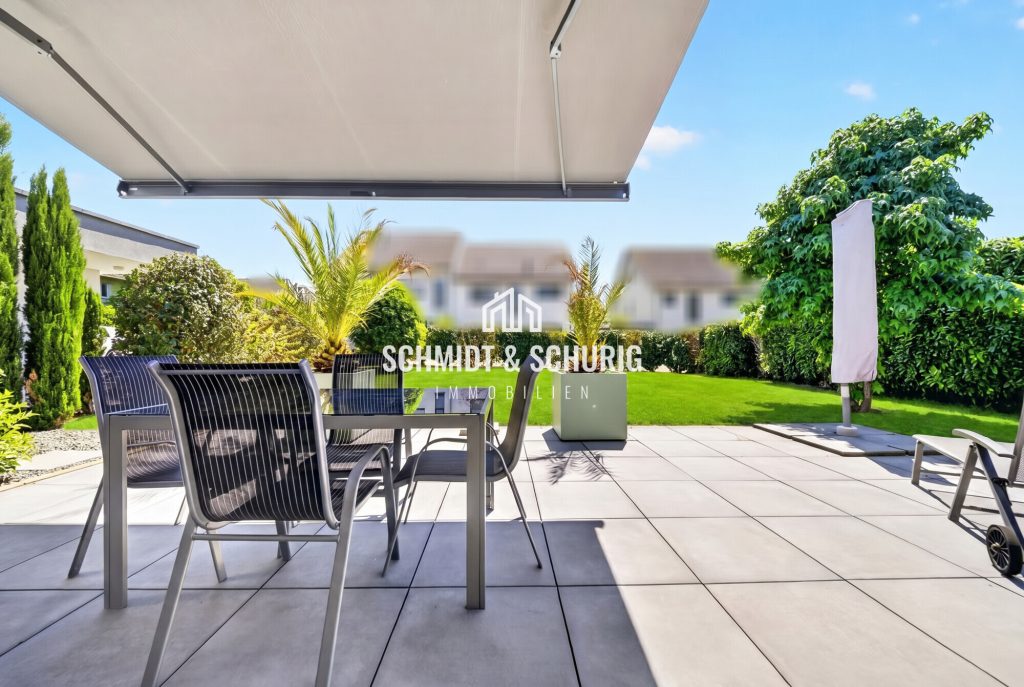 Immobilienangebot - Bruchsal - Alle - Exklusives Einfamililienhaus mit großer Garage und tollem Grundstück
