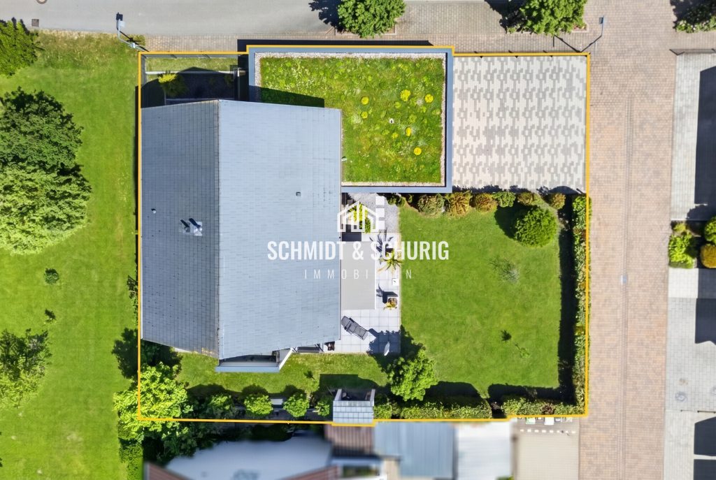 Immobilienangebot - Bruchsal - Alle - Exklusives Einfamililienhaus mit großer Garage und tollem Grundstück