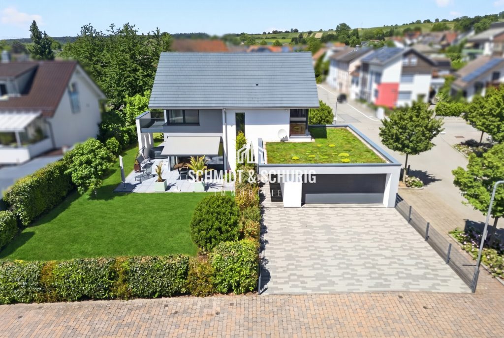 Immobilienangebot - Bruchsal - Alle - Exklusives Einfamililienhaus mit großer Garage und tollem Grundstück