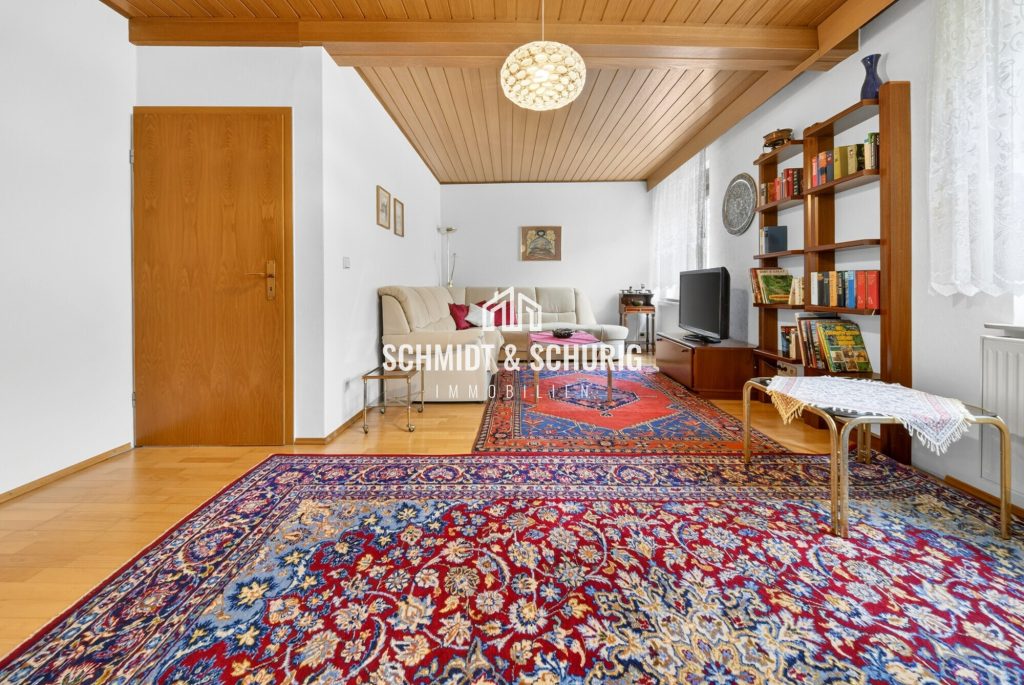 Immobilienangebot - Bruchsal / Untergrombach - Alle - Charmantes Einfamilienhaus mit Ausbaupotenzial und großem Grundstück