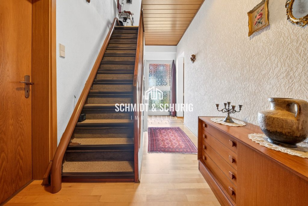 Immobilienangebot - Bruchsal / Untergrombach - Alle - Charmantes Einfamilienhaus mit Ausbaupotenzial und großem Grundstück