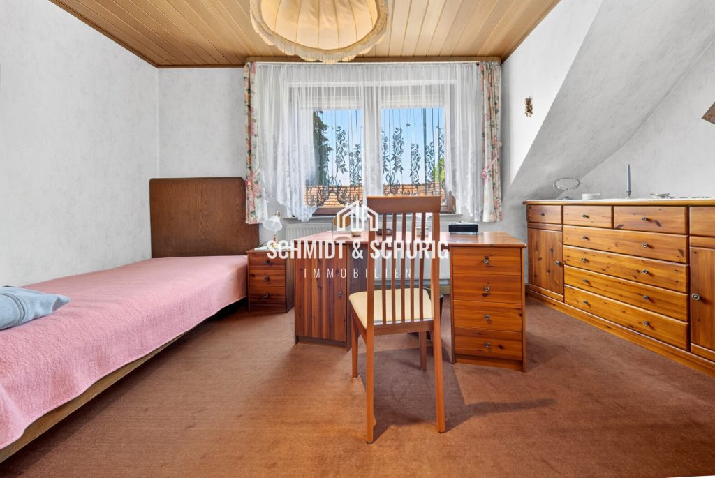 Immobilienangebot - Bruchsal / Untergrombach - Alle - Charmantes Einfamilienhaus mit Ausbaupotenzial und großem Grundstück