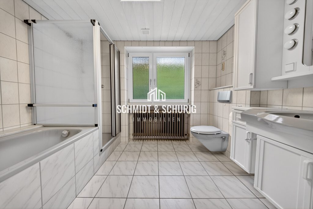 Immobilienangebot - Dielheim - Alle - Großzügiges Einfamilienhaus mit viel Potenzial in begehrter Lage von Dielheim