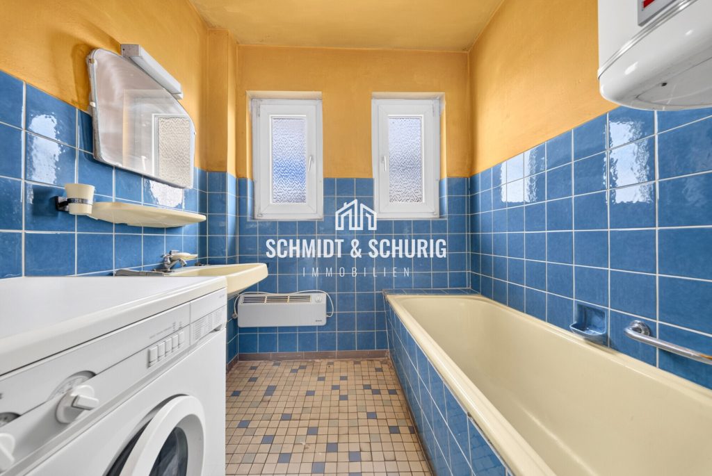 Immobilienangebot - Karlsdorf-Neuthard - Alle - Charmantes Zweifamilienhaus mit viel Potenzial und großem Grundstück