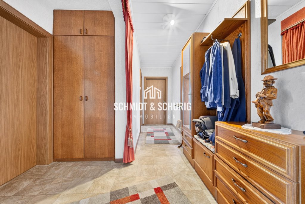 Immobilienangebot - Karlsdorf-Neuthard - Alle - Charmantes Zweifamilienhaus mit viel Potenzial und großem Grundstück