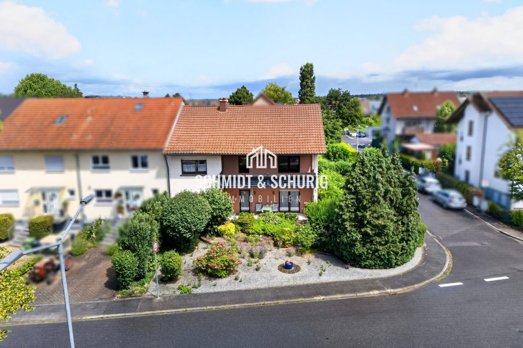 Immobilienangebot - Karlsdorf-Neuthard - Alle - Charmantes Zweifamilienhaus mit viel Potenzial und großem Grundstück