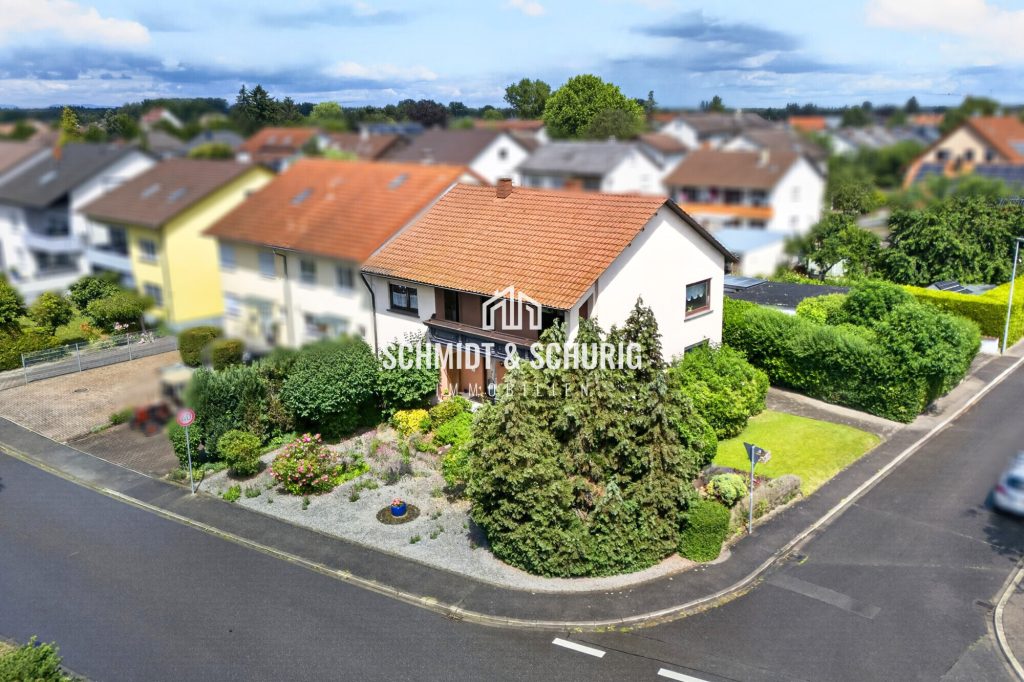 Immobilienangebot - Karlsdorf-Neuthard - Alle - Charmantes Zweifamilienhaus mit viel Potenzial und großem Grundstück