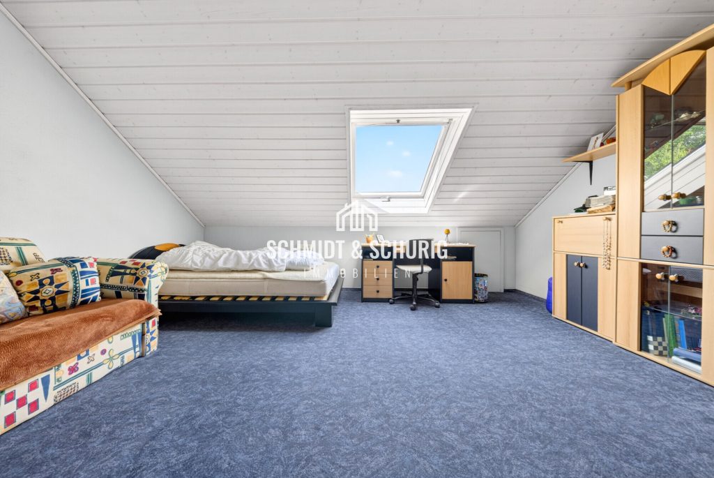 Immobilienangebot - Bretten / Gölshausen - Alle - Charmantes Einfamilienhaus mit großzügigem Grundstück und vielfältigen Möglichkeiten