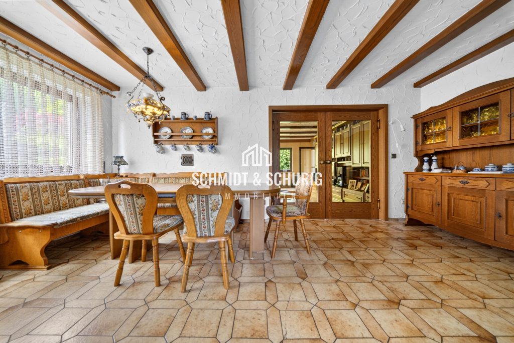 Immobilienangebot - Bretten / Gölshausen - Alle - Charmantes Einfamilienhaus mit großzügigem Grundstück und vielfältigen Möglichkeiten