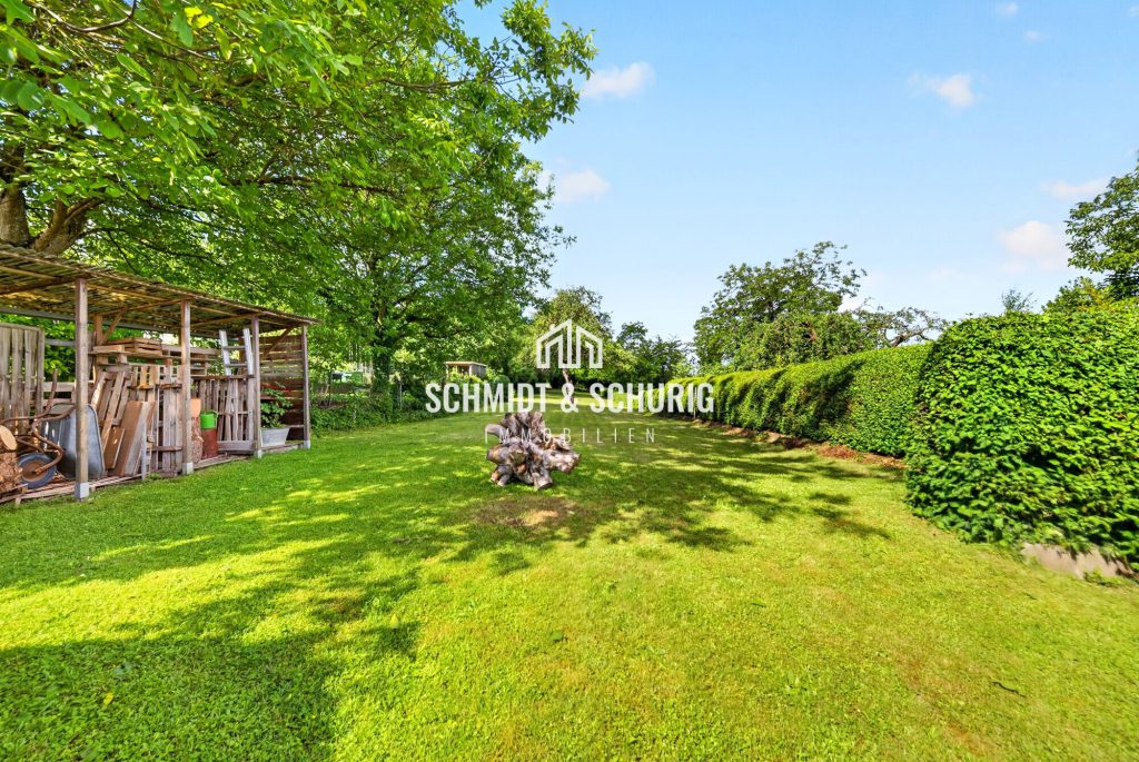 Immobilienangebot - Bretten / Gölshausen - Alle - Charmantes Einfamilienhaus mit großzügigem Grundstück und vielfältigen Möglichkeiten