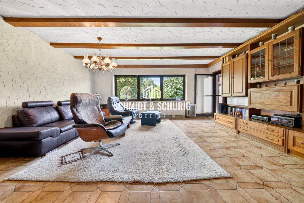 Immobilienangebot - Bretten / Gölshausen - Alle - Charmantes Einfamilienhaus mit großzügigem Grundstück und vielfältigen Möglichkeiten