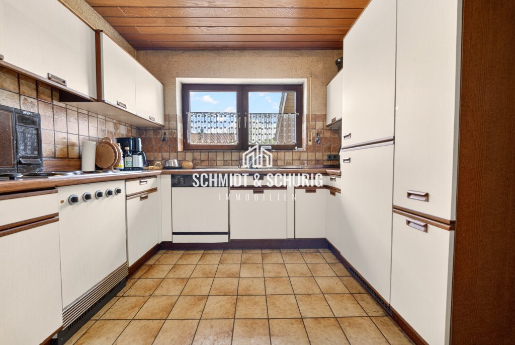 Immobilienangebot - Bretten / Gölshausen - Alle - Charmantes Einfamilienhaus mit großzügigem Grundstück und vielfältigen Möglichkeiten