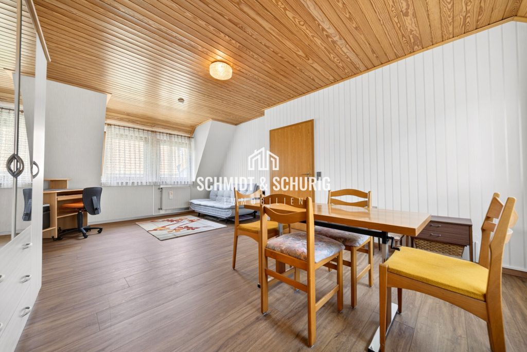 Immobilienangebot - Knittlingen - Alle - Charmantes, einseitig angebautes Einfamilienhaus in Knittlingen