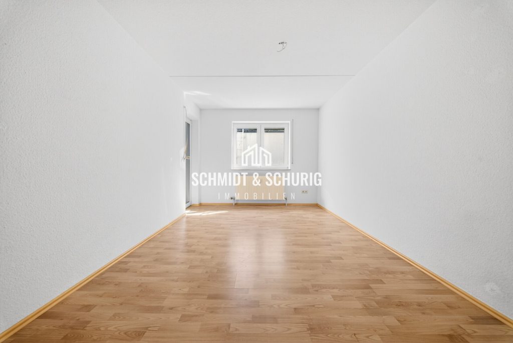 Schlafzimmer Immobilienangebot - Linkenheim-Hochstetten - Alle - Charmante Maisonettewohnung mit Balkon & Terrasse – Stilvolles Wohnen auf zwei Ebenen