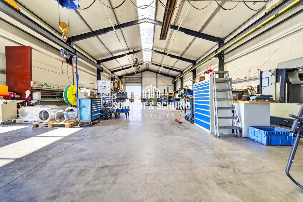 Immobilienangebot - Bad Rappenau - Alle - Produktionshalle mit 10‑t-Kran, Büros und gepflastertem Hof in Bad Rappenau