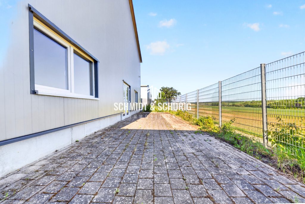 Immobilienangebot - Bad Rappenau - Alle - Produktionshalle mit 10‑t-Kran, Büros und gepflastertem Hof in Bad Rappenau