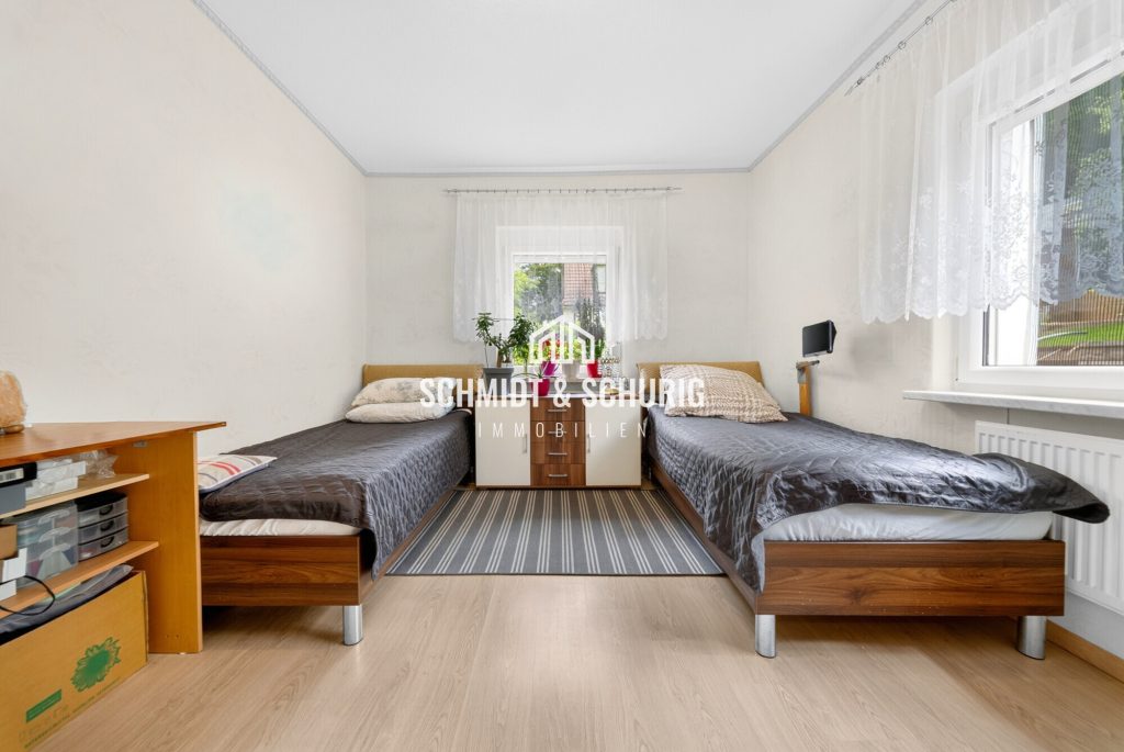Immobilienangebot - Pforzheim - Alle - Energetisch sanierte Stadtvilla mit 3 Einheiten im Grünen und Garage