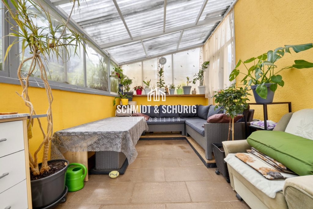 Immobilienangebot - Pforzheim - Alle - Energetisch sanierte Stadtvilla mit 3 Einheiten im Grünen und Garage
