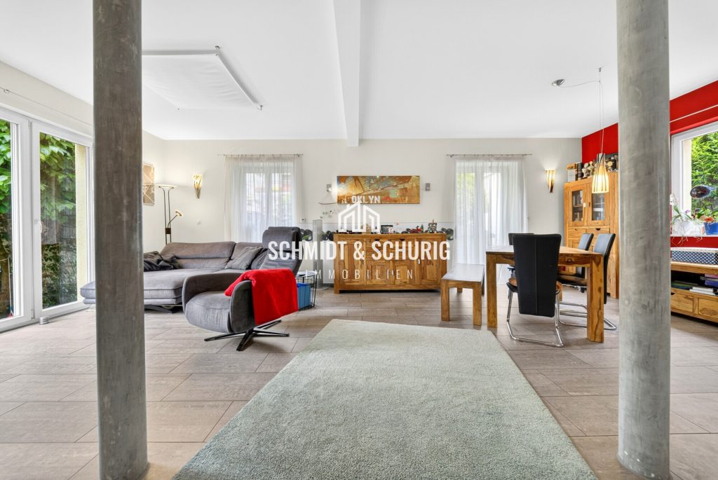 Ess – / Wohnzimmer Immobilienangebot - Bruchsal / Untergrombach - Alle - Kleine ruhige Familien-Oase mit Nebengebäude, Garten und geschlossenem Innenhof