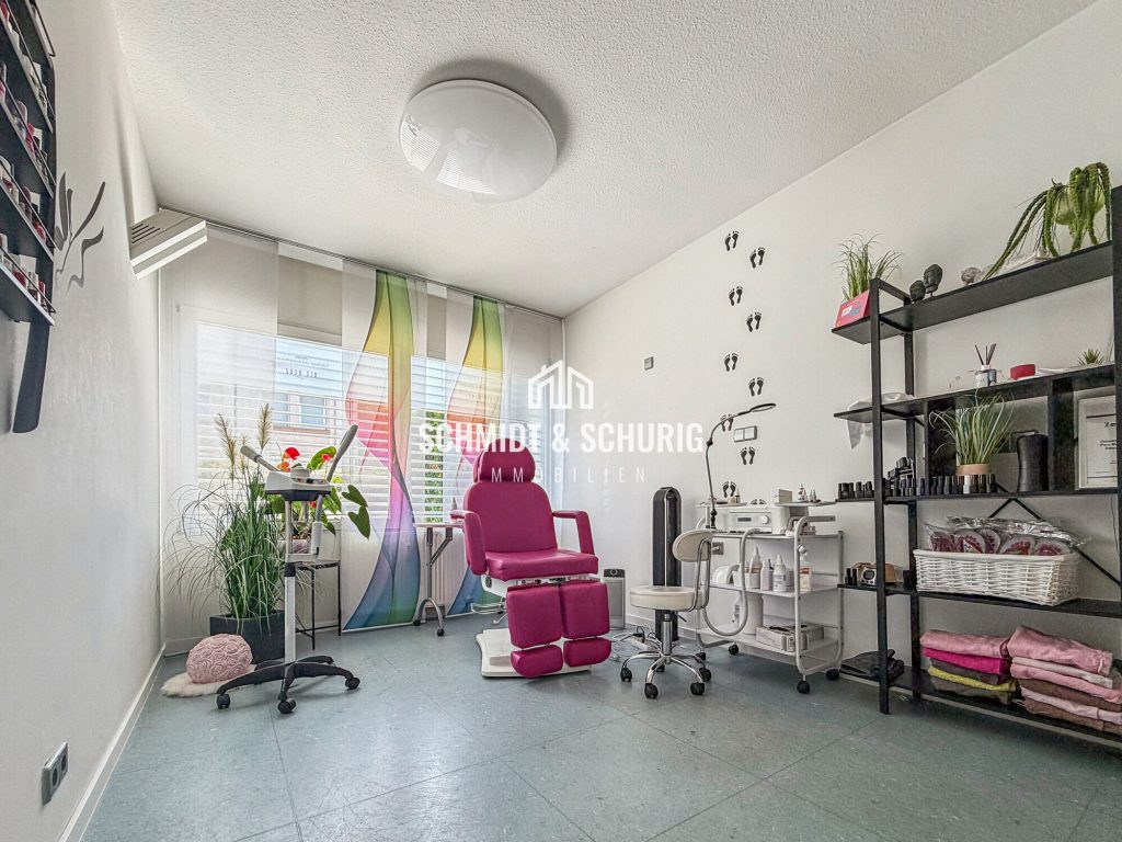 Immobilienangebot - Knittlingen - Alle - Attraktive Büro- oder Praxisfläche in zentraler Lage von Knittlingen