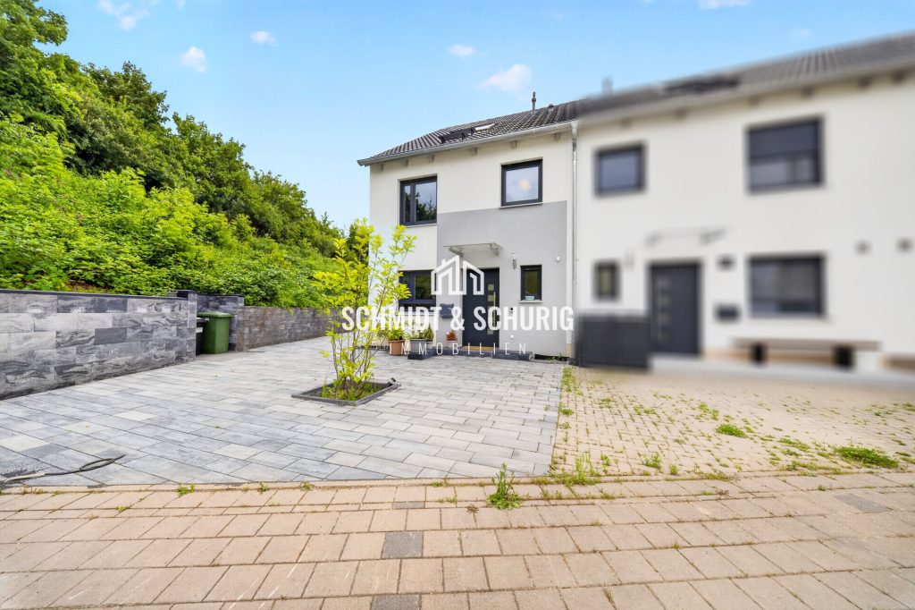 Immobilienangebot - Bruchsal / Helmsheim - Alle - Reihenendhaus mit Garten, Terrasse und Einbauküche in Helmsheim