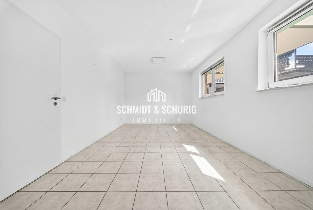 Zimmer 2 Immobilienangebot - Dossenheim - Alle - Vielseitig nutzbare Einheit – Praxis, Büro oder zukünftige Wohnung in Dossenheim