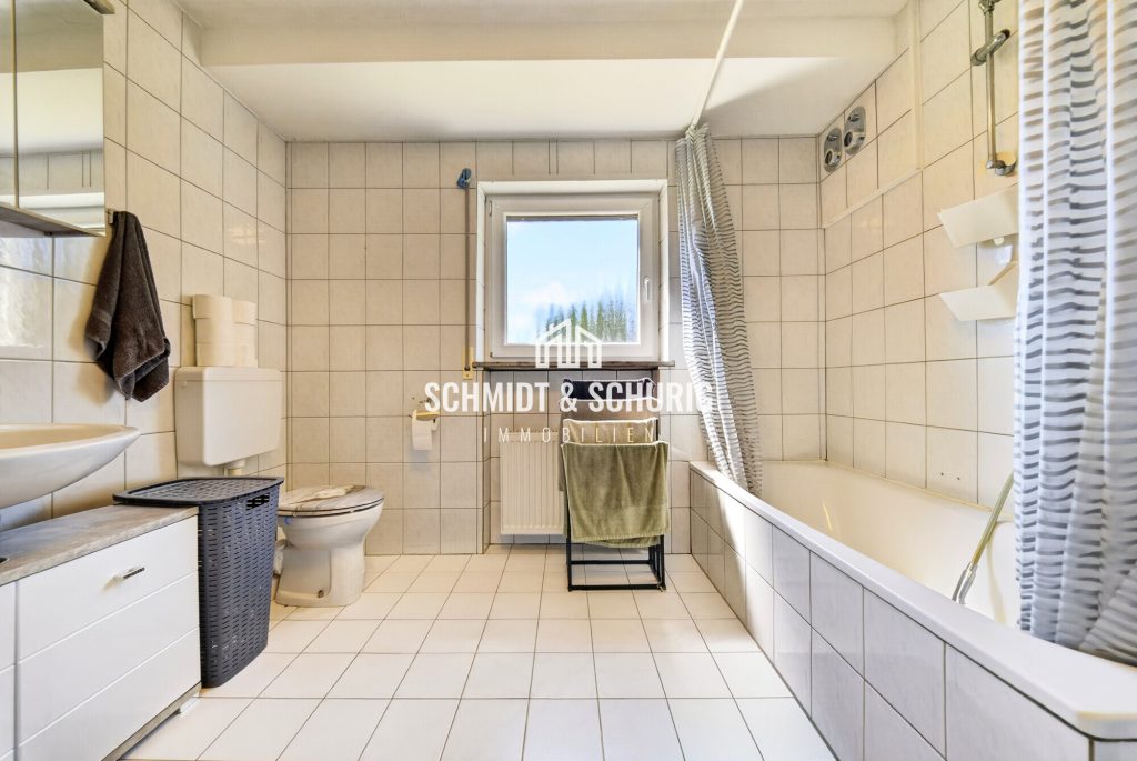 Immobilienangebot - Bruchsal - Alle - Gepflegte 3-Zimmerwohnung mit Stellplatz in Bruchsal. (Vermietet)