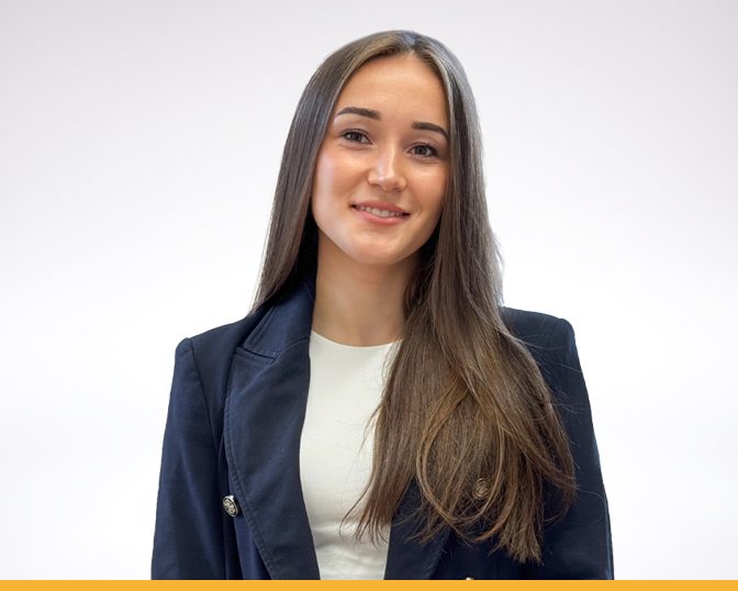 Schmidt-Schurig-Immobilien-Samra-Hamidovic Ein Foto der Werkstudentin Samra Hamidovic