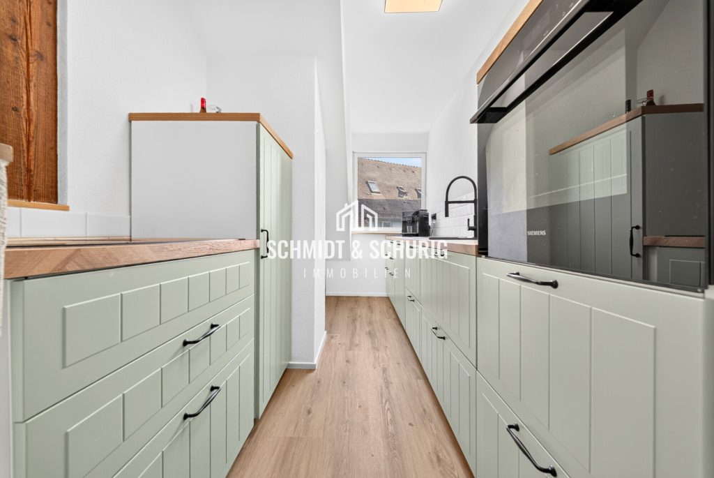 Küche Immobilienangebot - Bretten - Alle - Zentrale und moderne Dachgeschosswohnung in Bretten
