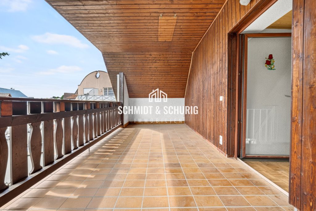 Immobilienangebot - Königsbach-Stein - Alle - Einfamilienhaus mit Garten, Scheune und 2 Garagen in Königsbach-Stein