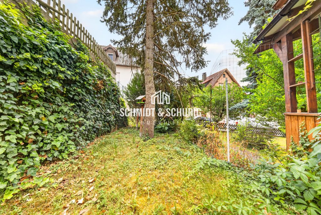 Immobilienangebot - Königsbach-Stein - Alle - Einfamilienhaus mit Garten, Scheune und 2 Garagen in Königsbach-Stein