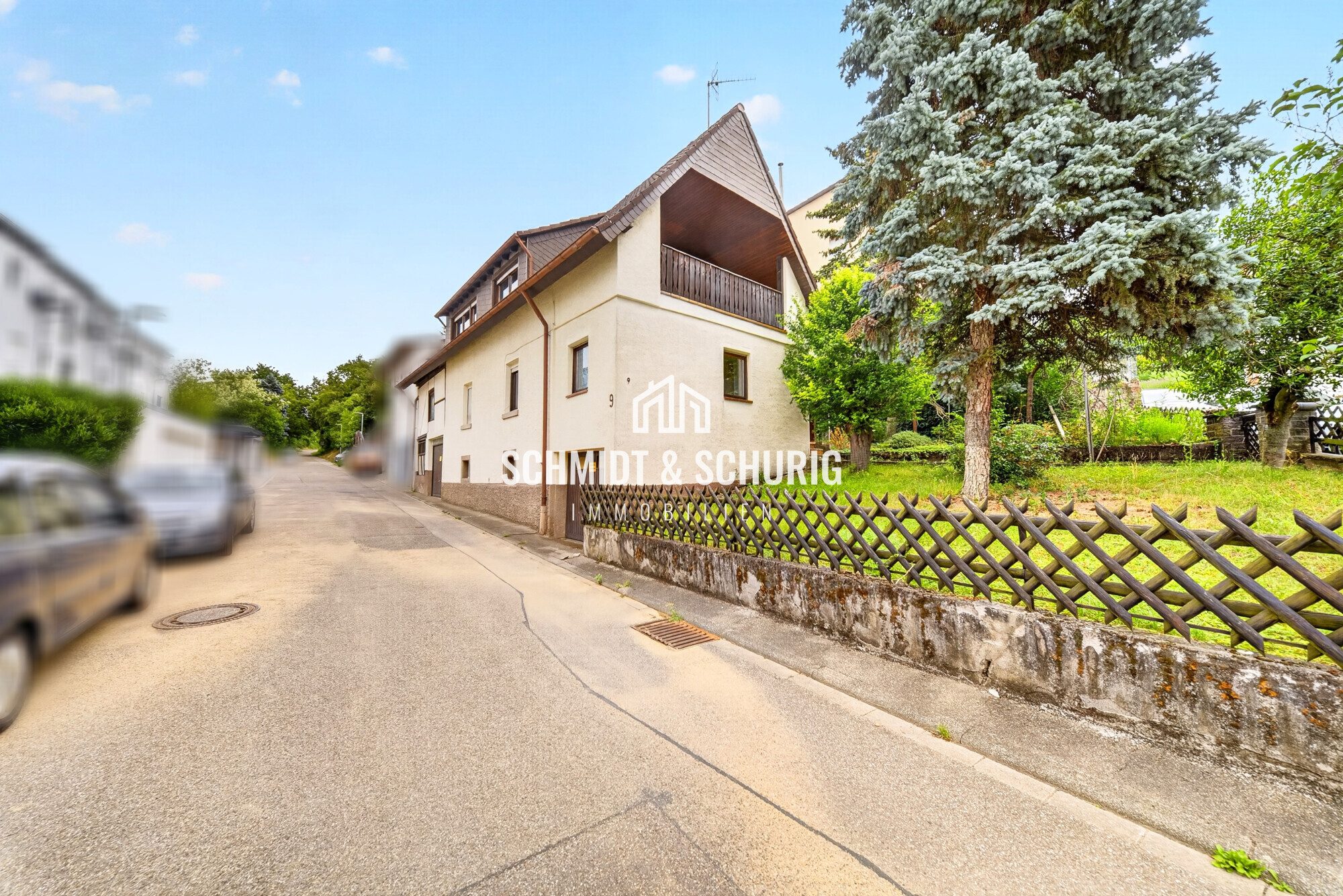 Immobilienangebot - Königsbach-Stein - Alle - Einfamilienhaus mit Garten, Scheune und 2 Garagen in Königsbach-Stein