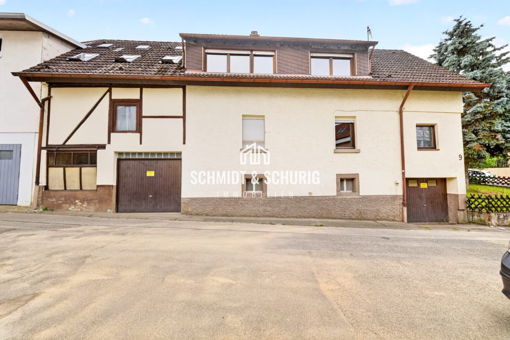 Immobilienangebot - Königsbach-Stein - Alle - Einfamilienhaus mit Garten, Scheune und 2 Garagen in Königsbach-Stein