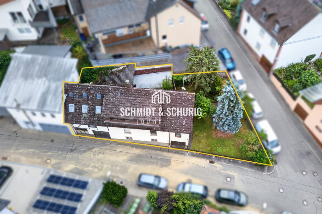 Immobilienangebot - Königsbach-Stein - Alle - Einfamilienhaus mit Garten, Scheune und 2 Garagen in Königsbach-Stein