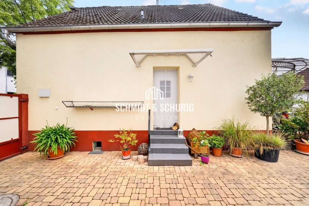 Immobilienangebot - Waghäusel / Wiesental - Alle - Vermietetes Einfamilienhaus in gewachsener Wohnlage – solide Basis mit Gestaltungspotenzial