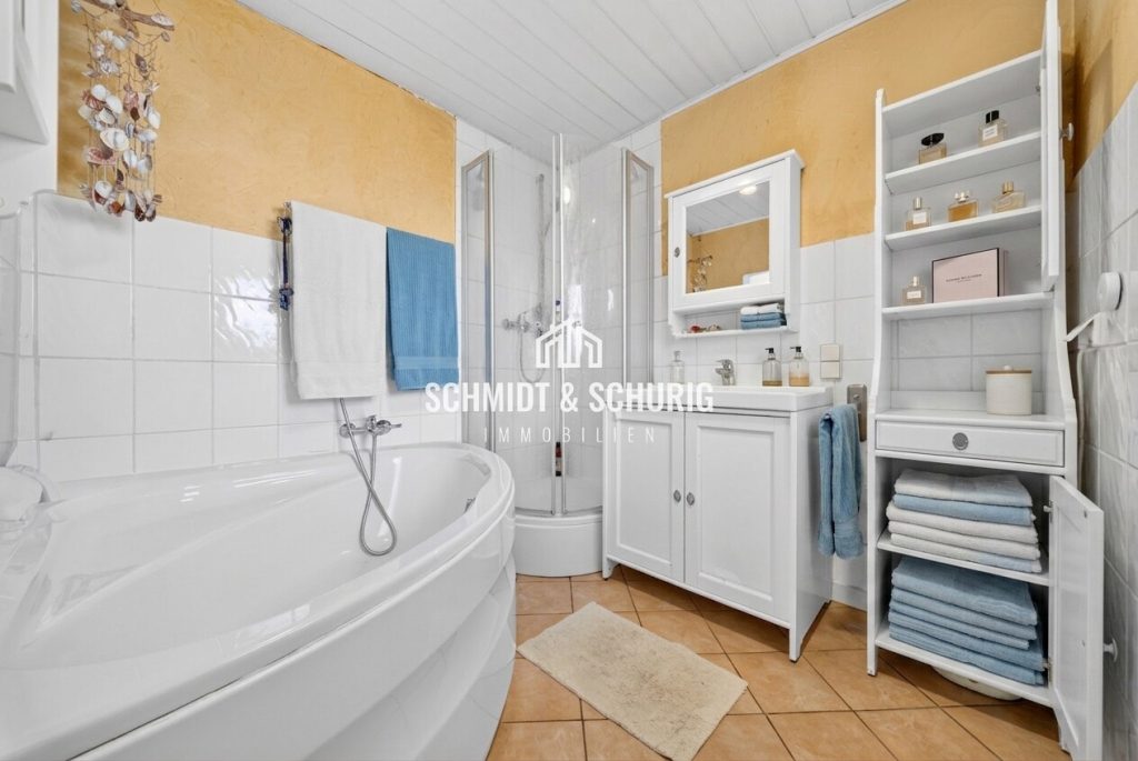 Immobilienangebot - Waghäusel / Wiesental - Alle - Vermietetes Einfamilienhaus in gewachsener Wohnlage – solide Basis mit Gestaltungspotenzial