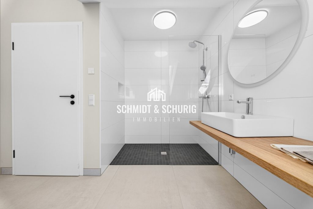 Badezimmer Immobilienangebot - Kraichtal / Oberöwisheim - Alle - Hochwertige Dachgeschosswohnung im Kraichtal – Neubau/Erstbezug