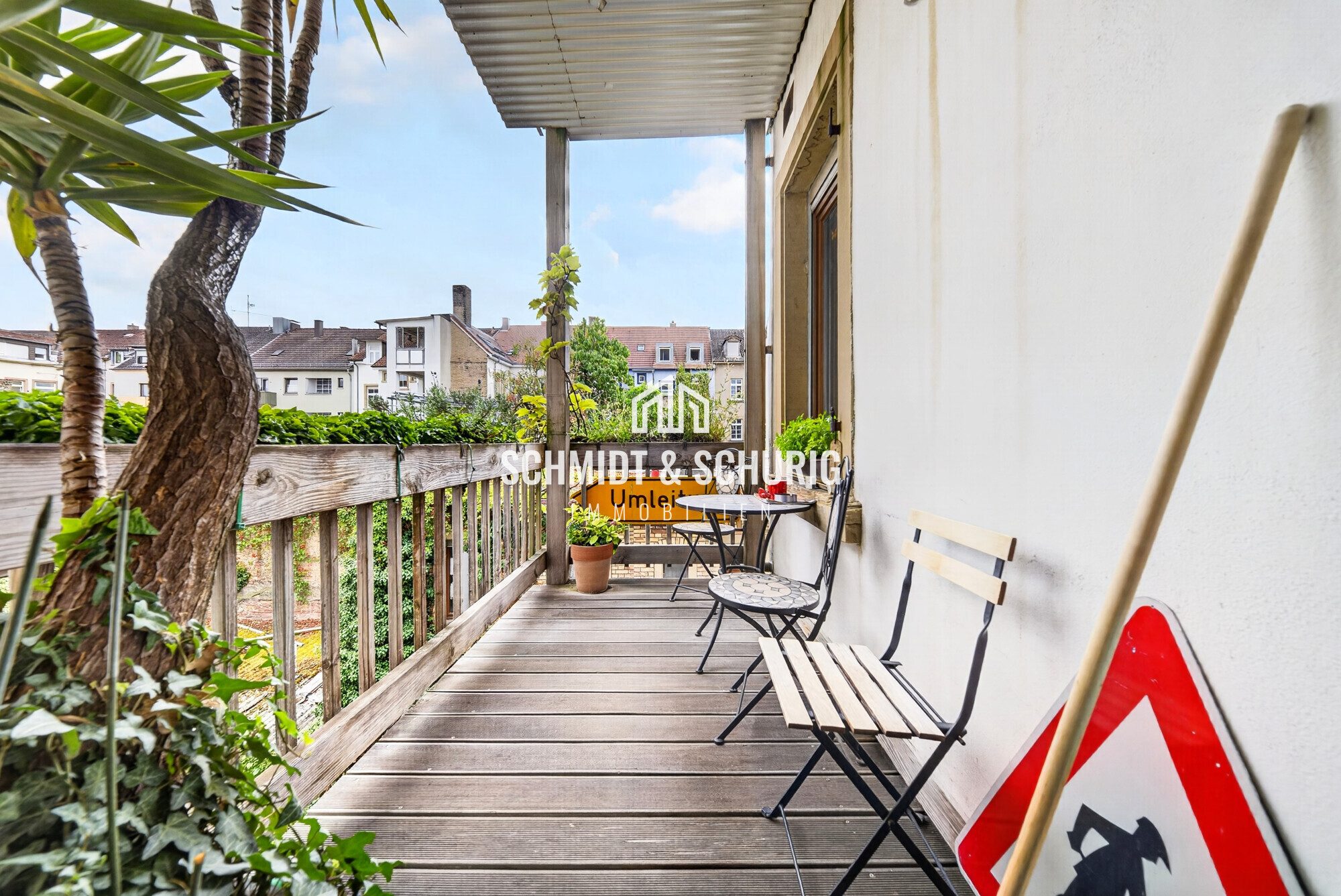 Immobilienangebot - Karlsruhe - Alle - 4-Zimmer-Altbauwohnung mit Balkon in Karlsruhe