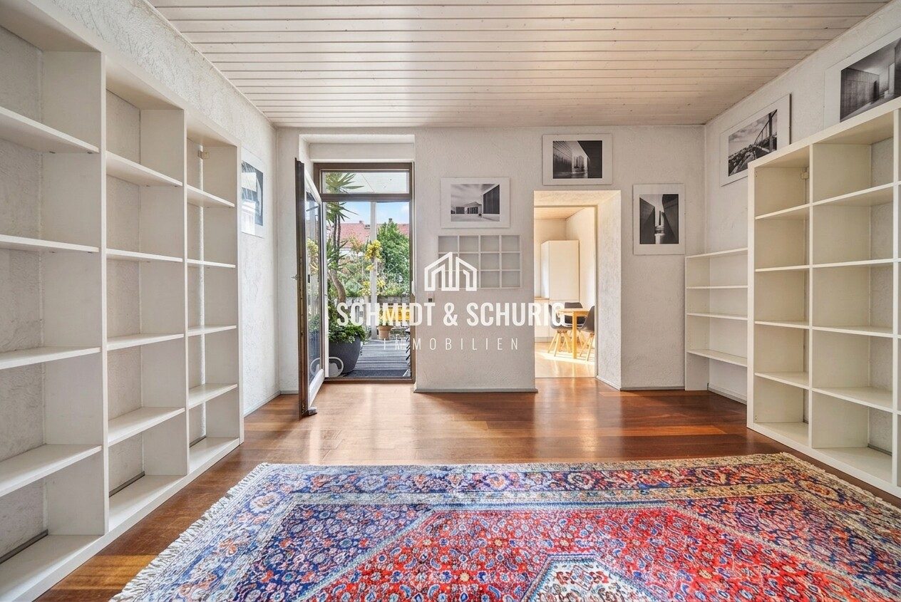 Immobilienangebot - Karlsruhe - Alle - Extravagante 4-Zimmer-Altbauwohnung mit Balkon in Karlsruhe