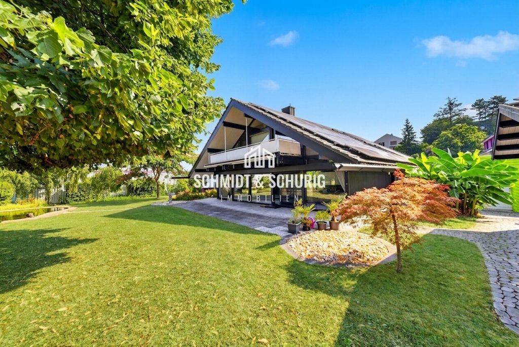 Schmidt & Schurig Immobilien – KI-generiert Immobilienangebot - Kürnbach - Alle - Exklusives Einfamilienhaus - Architektur mit Wiedererkennungswert