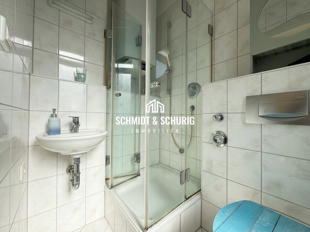 Immobilienangebot - Bruchsal - Alle - Altbauwohnung mit Balkon und Stellplatz in Bruchsal