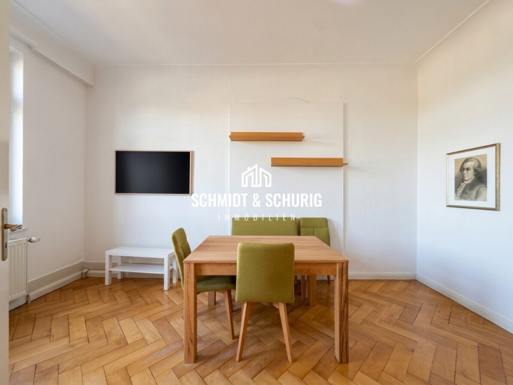 Immobilienangebot - Bruchsal - Alle - Altbauwohnung mit Balkon und Stellplatz in Bruchsal