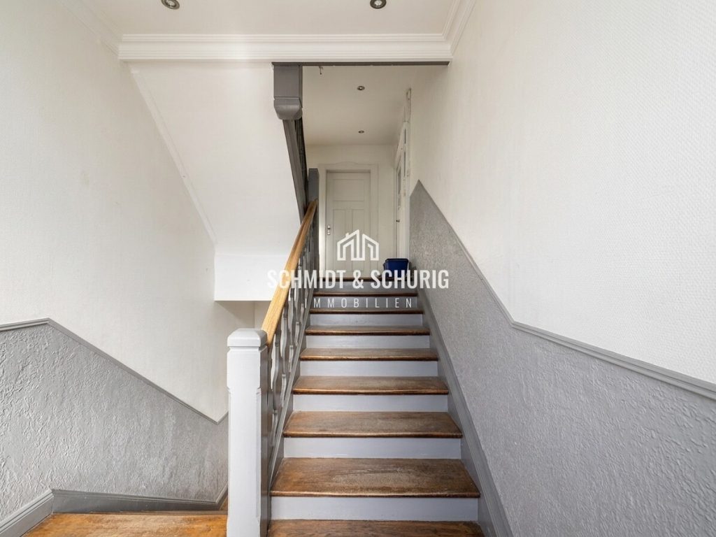 Immobilienangebot - Bruchsal - Alle - Großzügige Etagenwohnung mit Balkon und Stellplatz in Bruchsal
