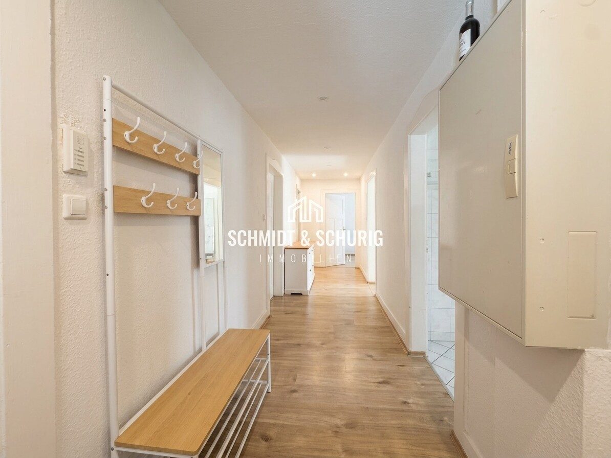 Immobilienangebot - Bruchsal - Alle - Großzügige Etagenwohnung mit Balkon und Stellplatz in Bruchsal