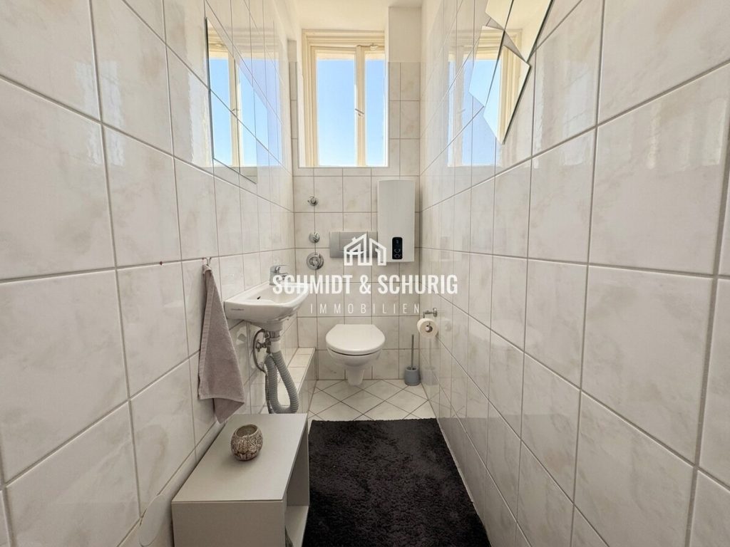Immobilienangebot - Bruchsal - Alle - Großzügige Etagenwohnung mit Balkon und Stellplatz in Bruchsal